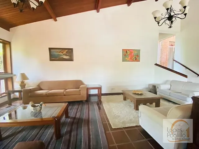 Casa com 3226m² 4 quartos e 4 banheiros, à venda, no bairro Loanda em Atibaia