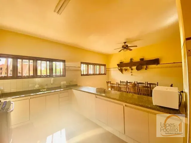 Casa com 3226m² 4 quartos e 4 banheiros, à venda, no bairro Loanda em Atibaia