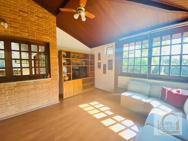 Casa com 3226m² 4 quartos e 4 banheiros, à venda, no bairro Loanda em Atibaia