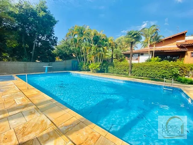 Casa com 3226m² 4 quartos e 4 banheiros, à venda, no bairro Loanda em Atibaia
