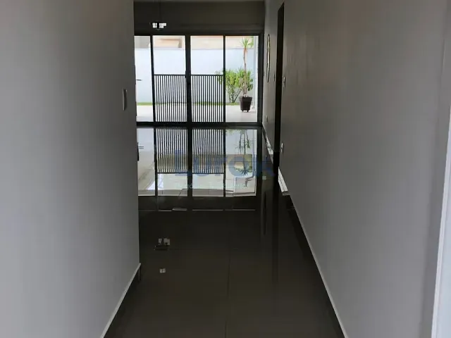 Casa com 307m² 3 quartos e 3 banheiros, para alugar, no bairro Loteamento Residencial Santa Gertrudes em Valinhos