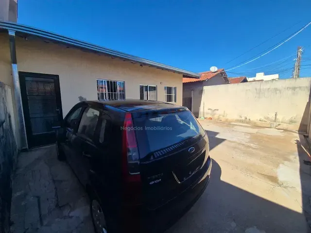 Casa com 190m² 3 quartos e 2 banheiros, à venda, no bairro São Marcos em Valinhos