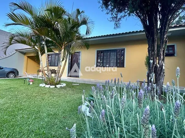 Casa com 596m² 2 quartos e 2 banheiros, à venda, no bairro Oficinas em Ponta Grossa