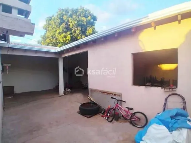 Casa com 360m² 3 quartos e 2 banheiros, à venda, no bairro Jardim Canguru em Campo Grande