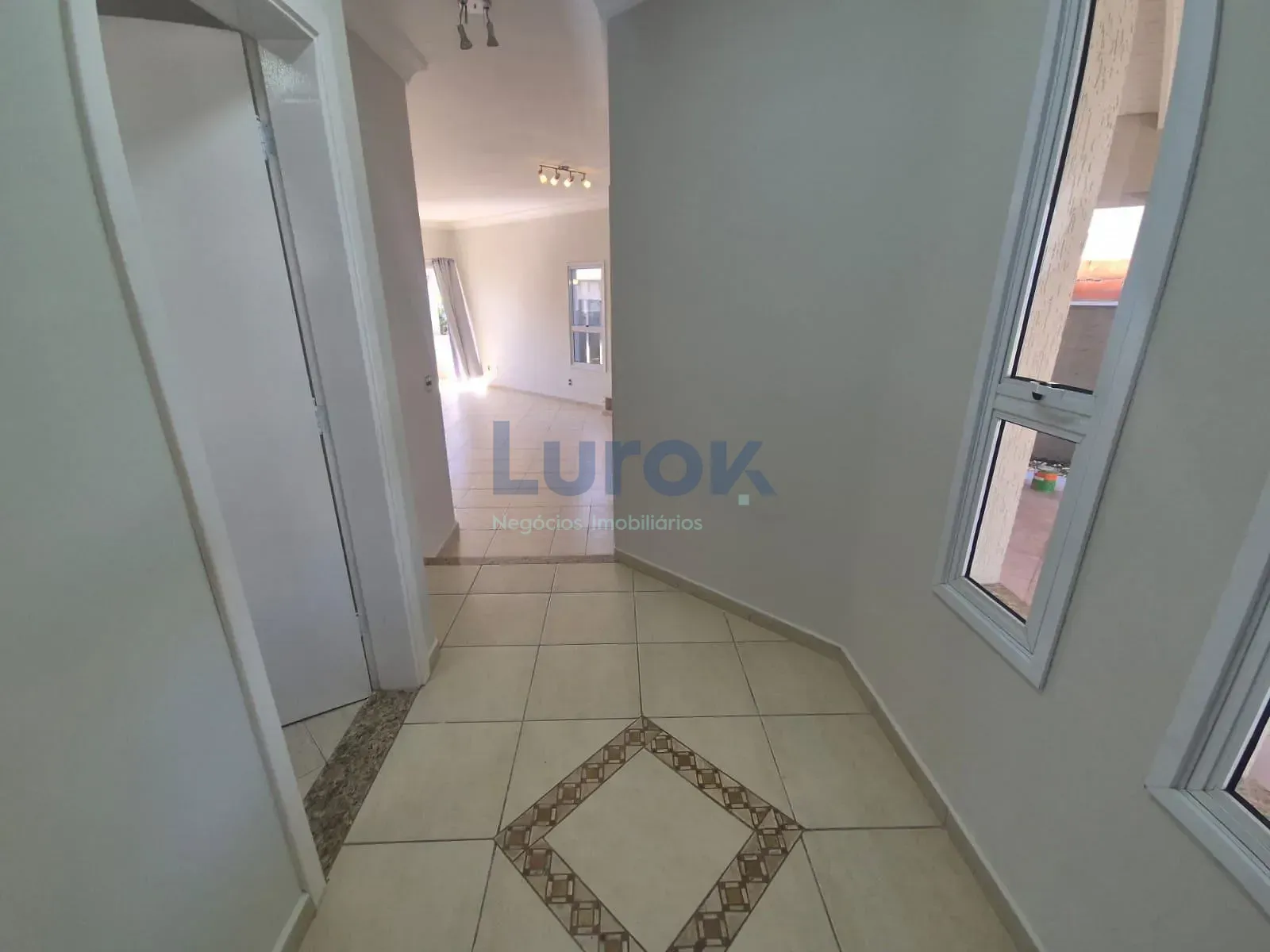 Casa, 3 quartos, 234 m² - Foto 3