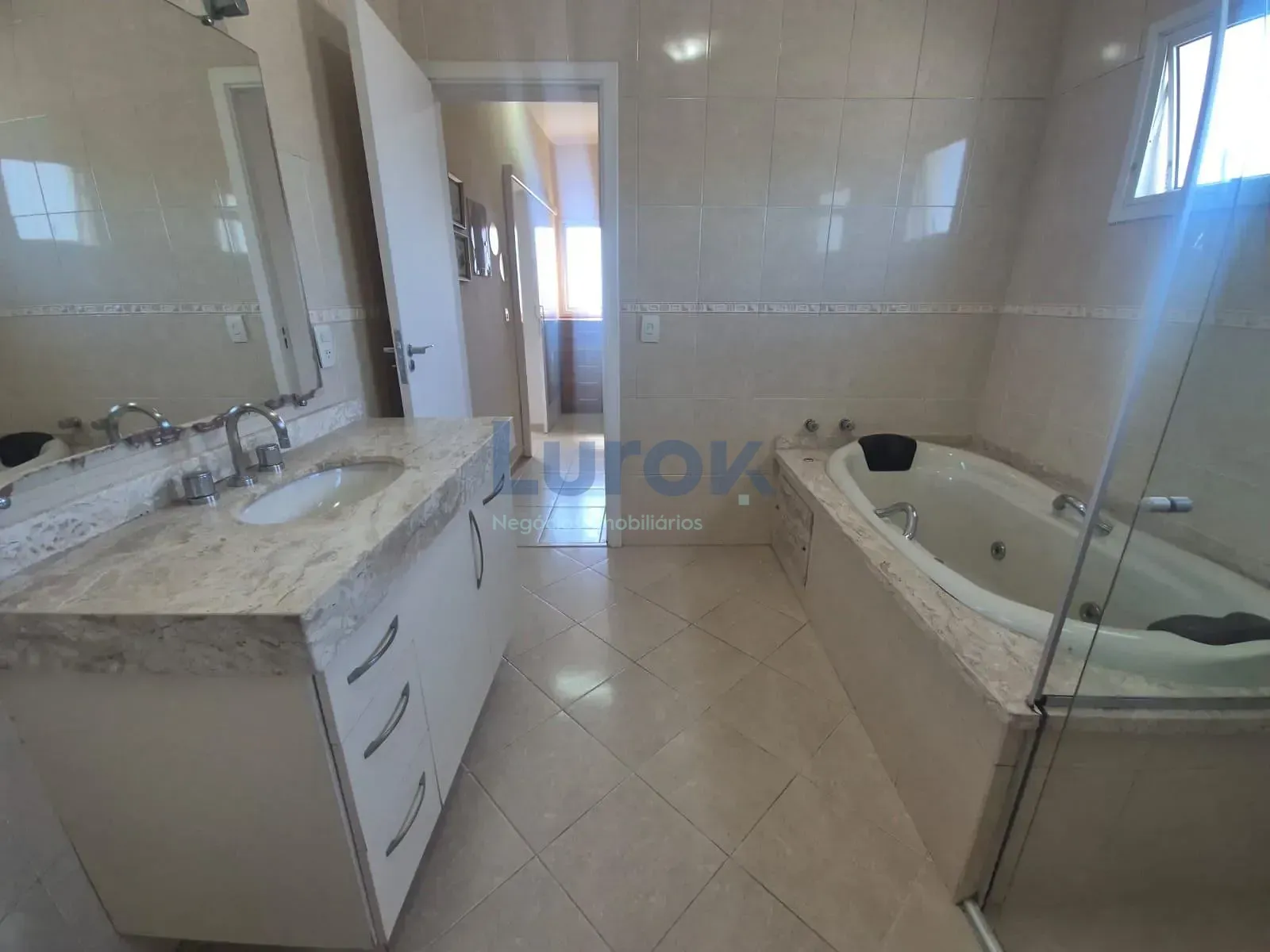 Casa, 3 quartos, 234 m² - Foto 27