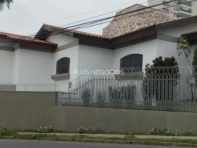 Casa com 650m² 3 quartos e 5 banheiros, à venda, no bairro Parque Campolim em Sorocaba