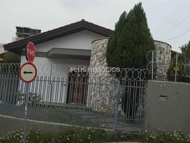 Casa com 650m² 3 quartos e 5 banheiros, à venda, no bairro Parque Campolim em Sorocaba