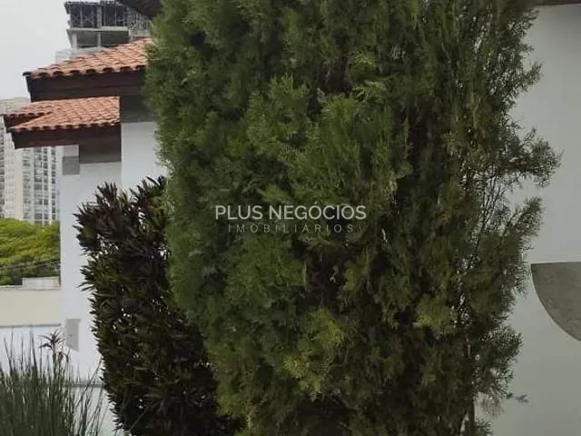 Casa com 650m² 3 quartos e 5 banheiros, à venda, no bairro Parque Campolim em Sorocaba