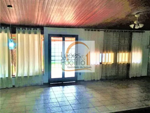 Casa com 591m² 3 quartos e 3 banheiros, à venda, no bairro Vila Santista em Atibaia