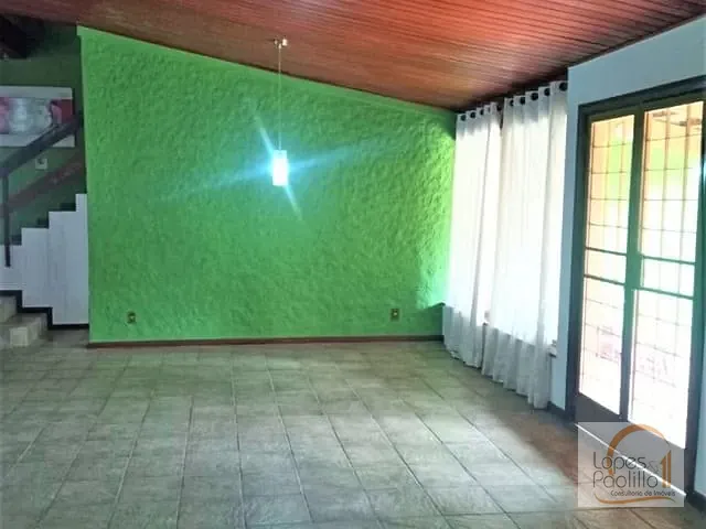 Casa com 591m² 3 quartos e 3 banheiros, à venda, no bairro Vila Santista em Atibaia