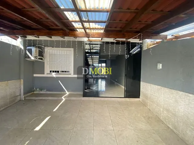 Casa com 70m² 1 quarto e 1 banheiro, à venda, no bairro Chácara das Rosas em Cachoeirinha