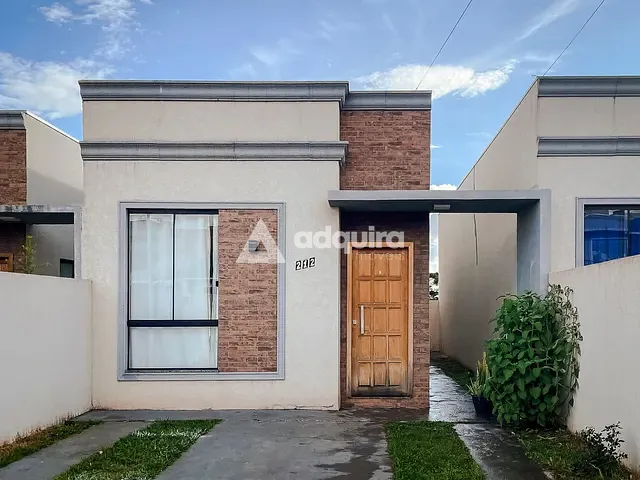 Casa com 126m² 2 quartos e 1 banheiro, à venda, no bairro Cará-cará em Ponta Grossa