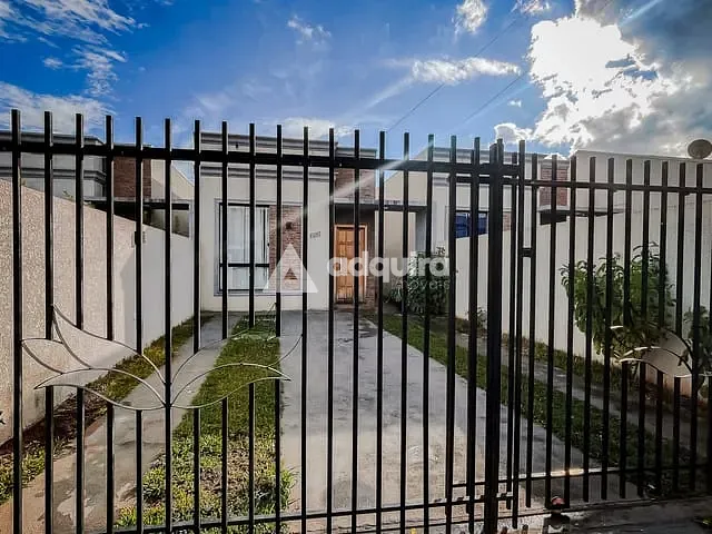 Casa com 126m² 2 quartos e 1 banheiro, à venda, no bairro Cará-cará em Ponta Grossa