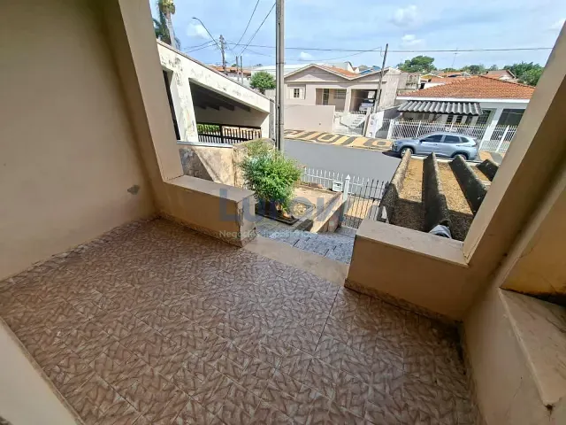 Casa com 330m² 2 quartos e 1 banheiro, à venda, no bairro Jardim Santo Antônio em Valinhos