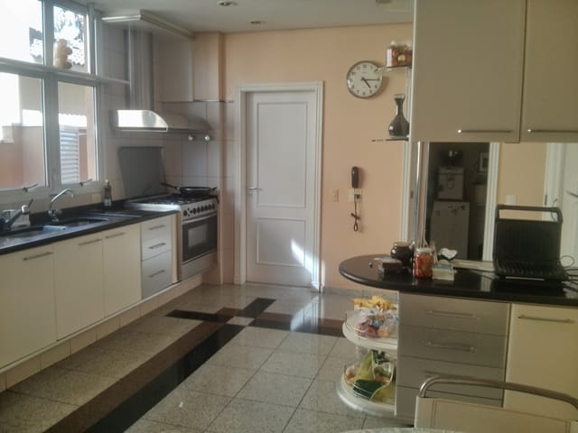 Casa com 620m² 4 quartos e 5 banheiros, à venda, no bairro Tamboré em Santana de Parnaíba