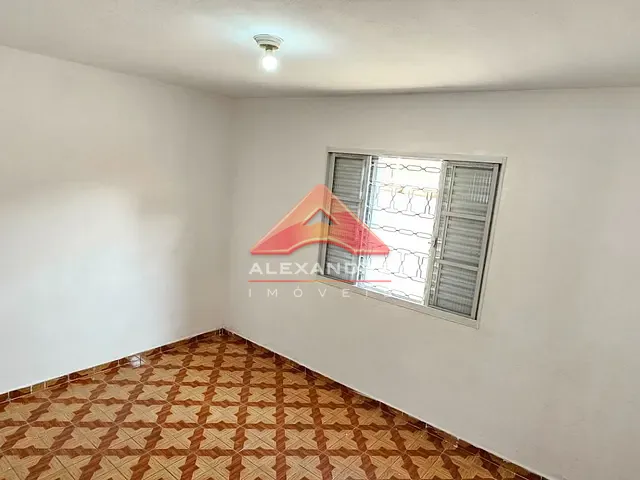 Casa com 300m² 3 quartos e 1 banheiro, para alugar, no bairro Vila Tesouro em São José dos Campos