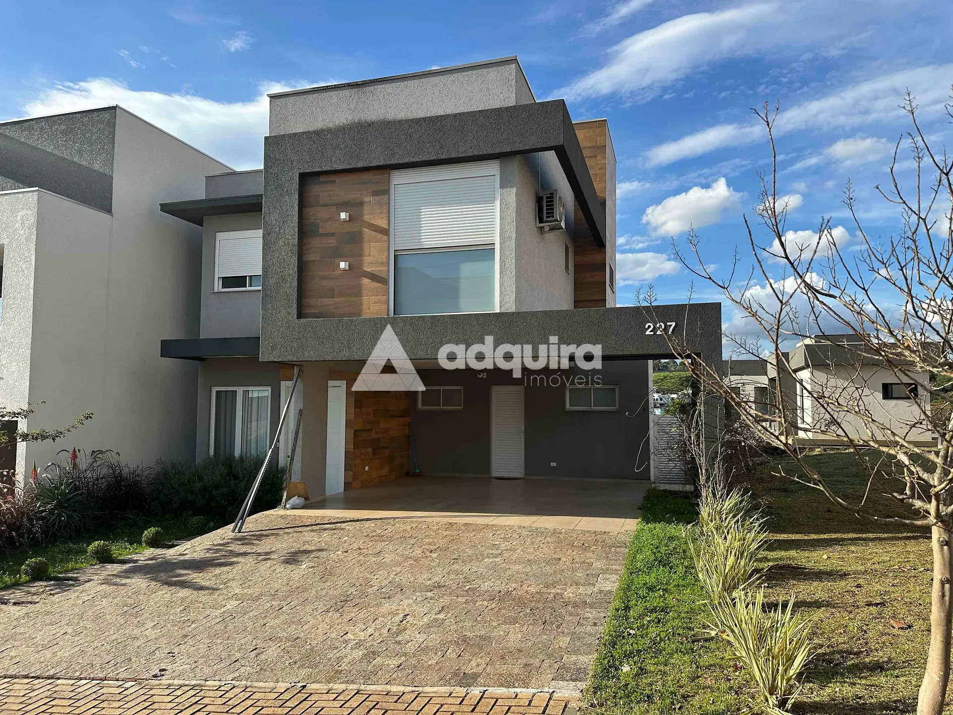 Casa, 3 quartos, 230 m² - Foto 1