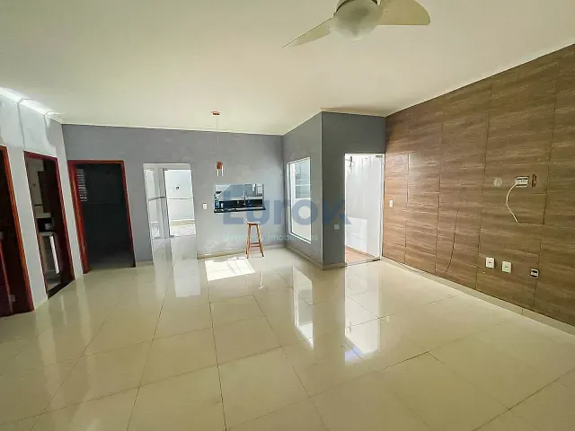 Casa com 200m² 4 quartos e 4 banheiros, à venda, no bairro Parque Jambeiro em Campinas