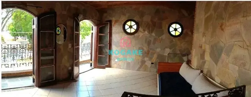 Casa, 3 quartos, 245 m² - Foto 1