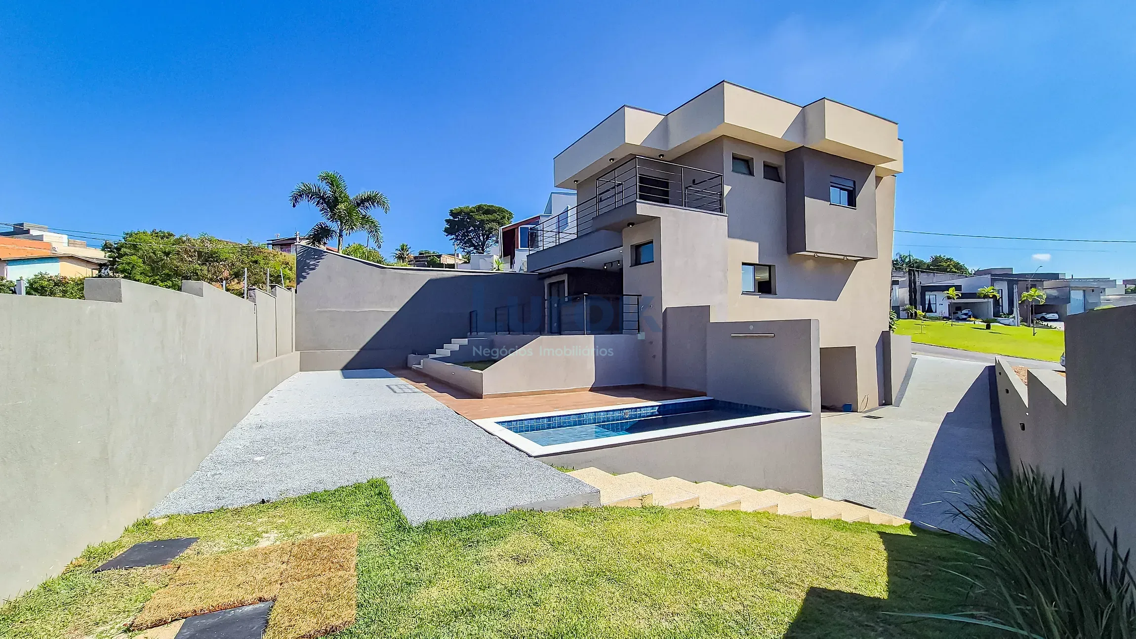 Casa, 3 quartos, 240 m² - Foto 1