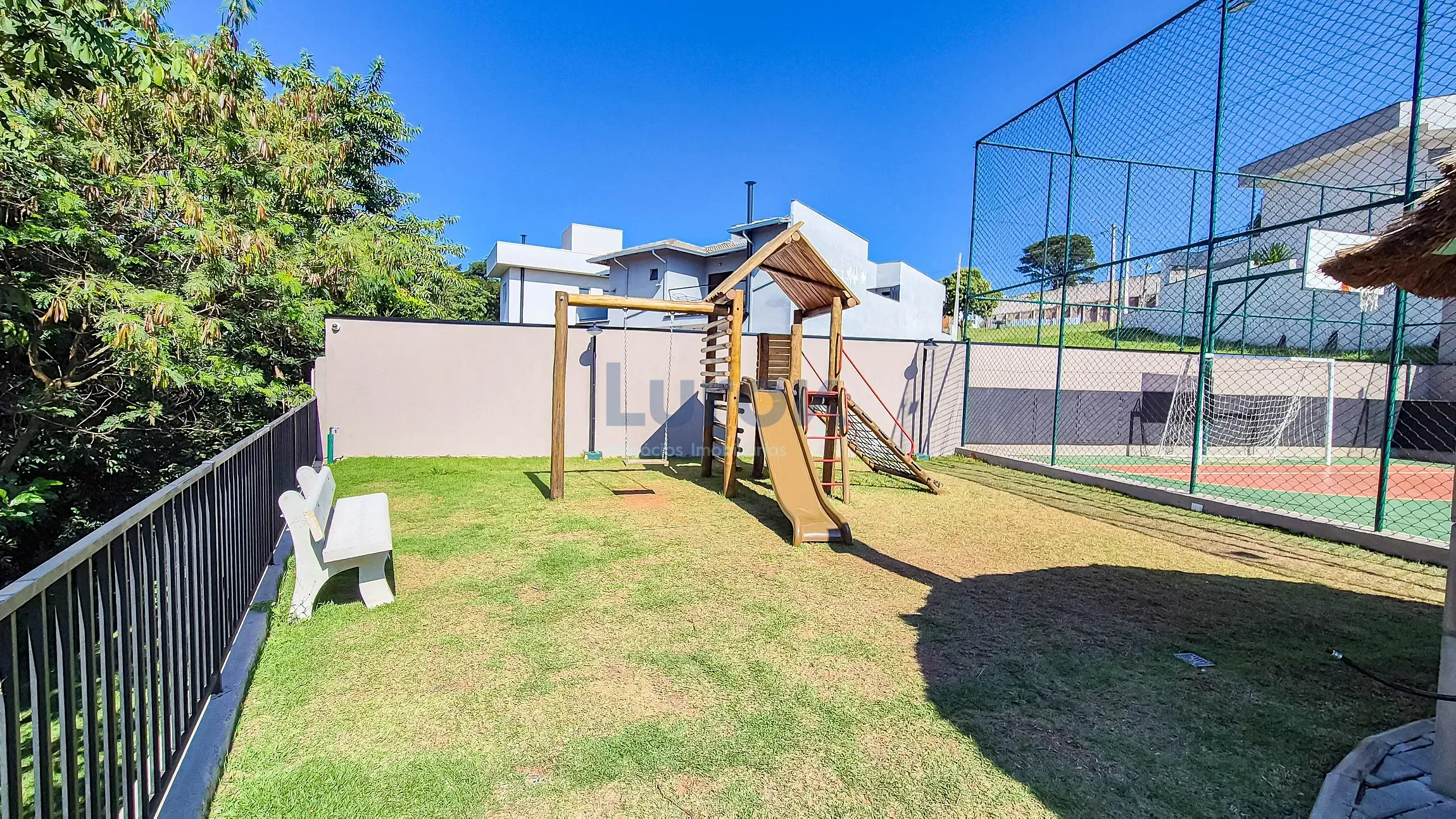 Casa, 3 quartos, 240 m² - Foto 38