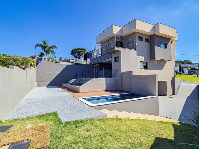 Casa com 420m² 3 quartos e 5 banheiros, à venda, no bairro Jardim São Marcos em Valinhos