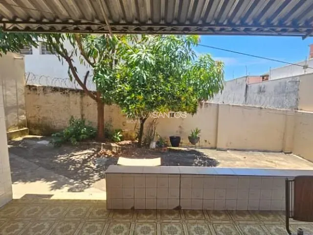 Casa com 336m² 3 quartos e 2 banheiros, à venda, no bairro Jardim Santa Rosália em Sorocaba