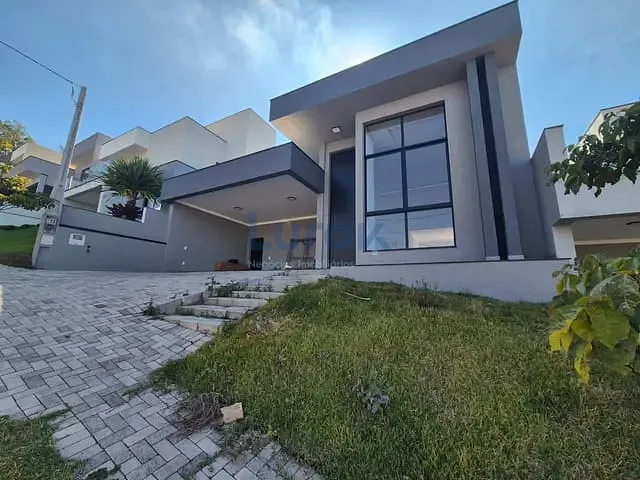 Casa com 300m² 3 quartos e 5 banheiros, à venda, no bairro Bosque dos Eucaliptos em Valinhos