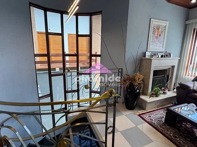 Casa com 360m² 3 quartos e 5 banheiros, à venda, no bairro Urbanova em São José dos Campos