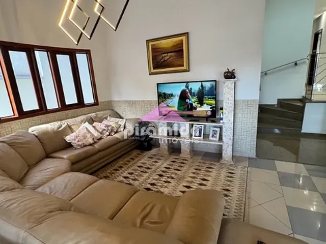Casa com 360m² 3 quartos e 5 banheiros, à venda, no bairro Urbanova em São José dos Campos