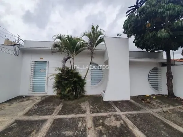 Casa com 300m² 4 quartos e 3 banheiros, à venda, no bairro Jardim Vergueiro em Sorocaba