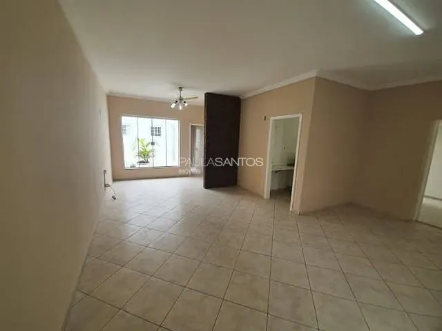 Casa com 300m² 4 quartos e 3 banheiros, à venda, no bairro Jardim Vergueiro em Sorocaba