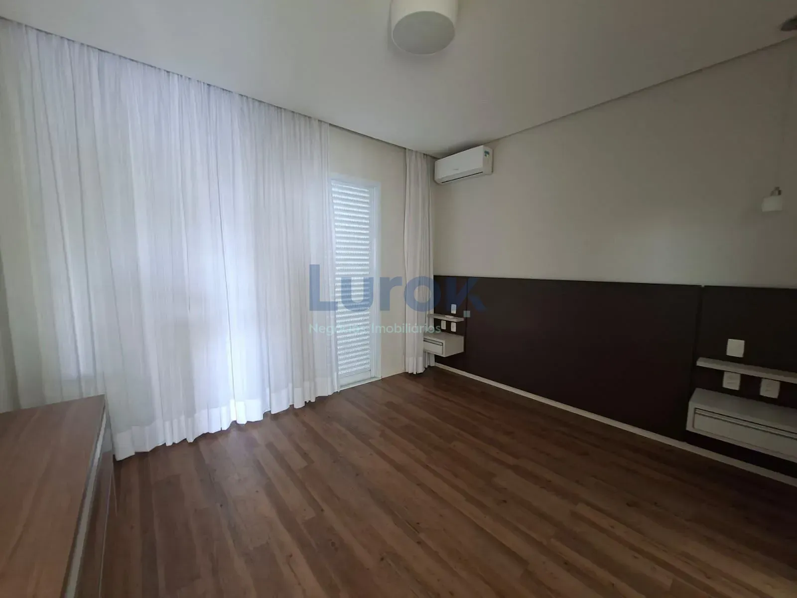 Casa, 3 quartos, 259 m² - Foto 24