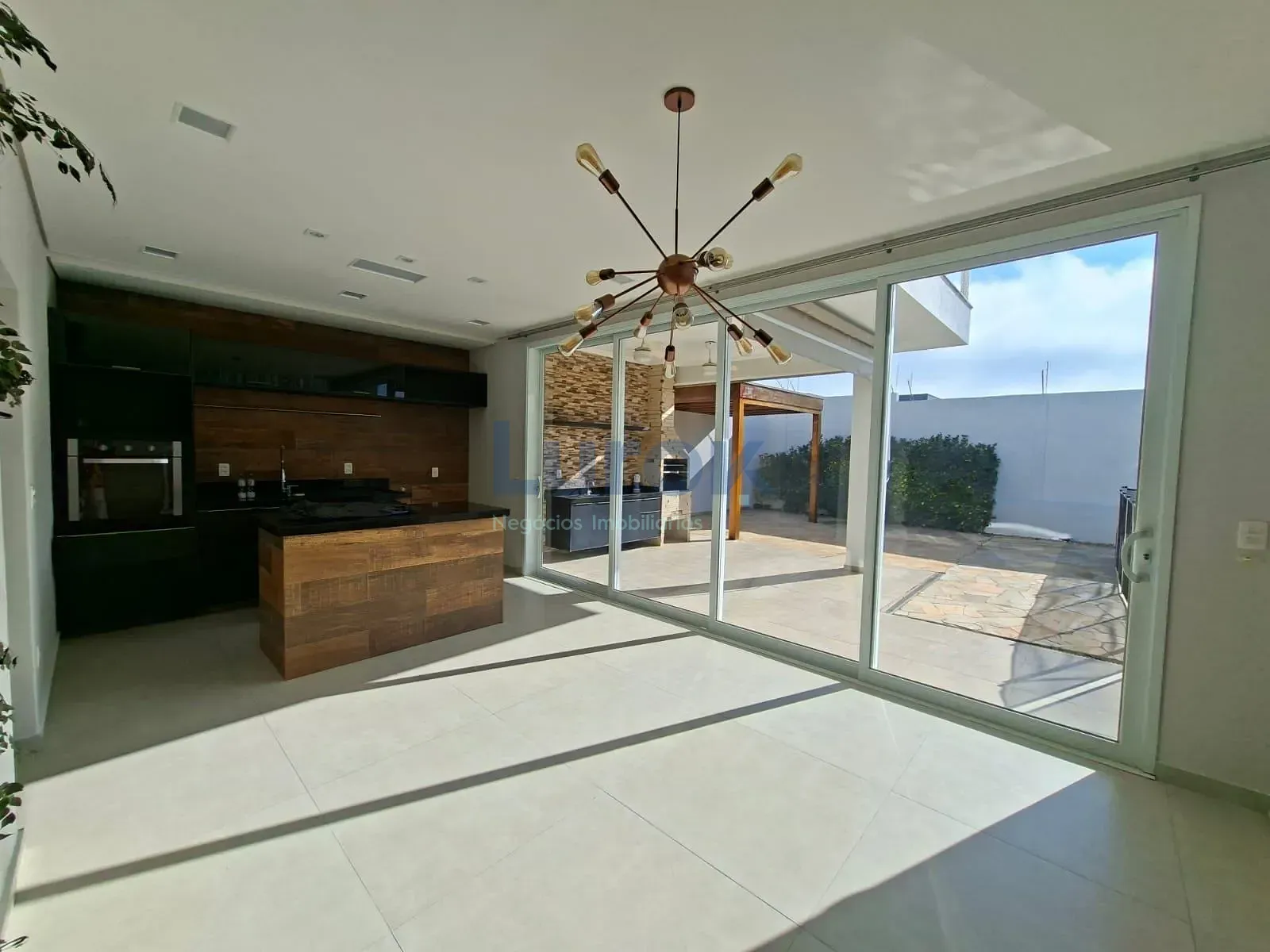 Casa, 3 quartos, 259 m² - Foto 3