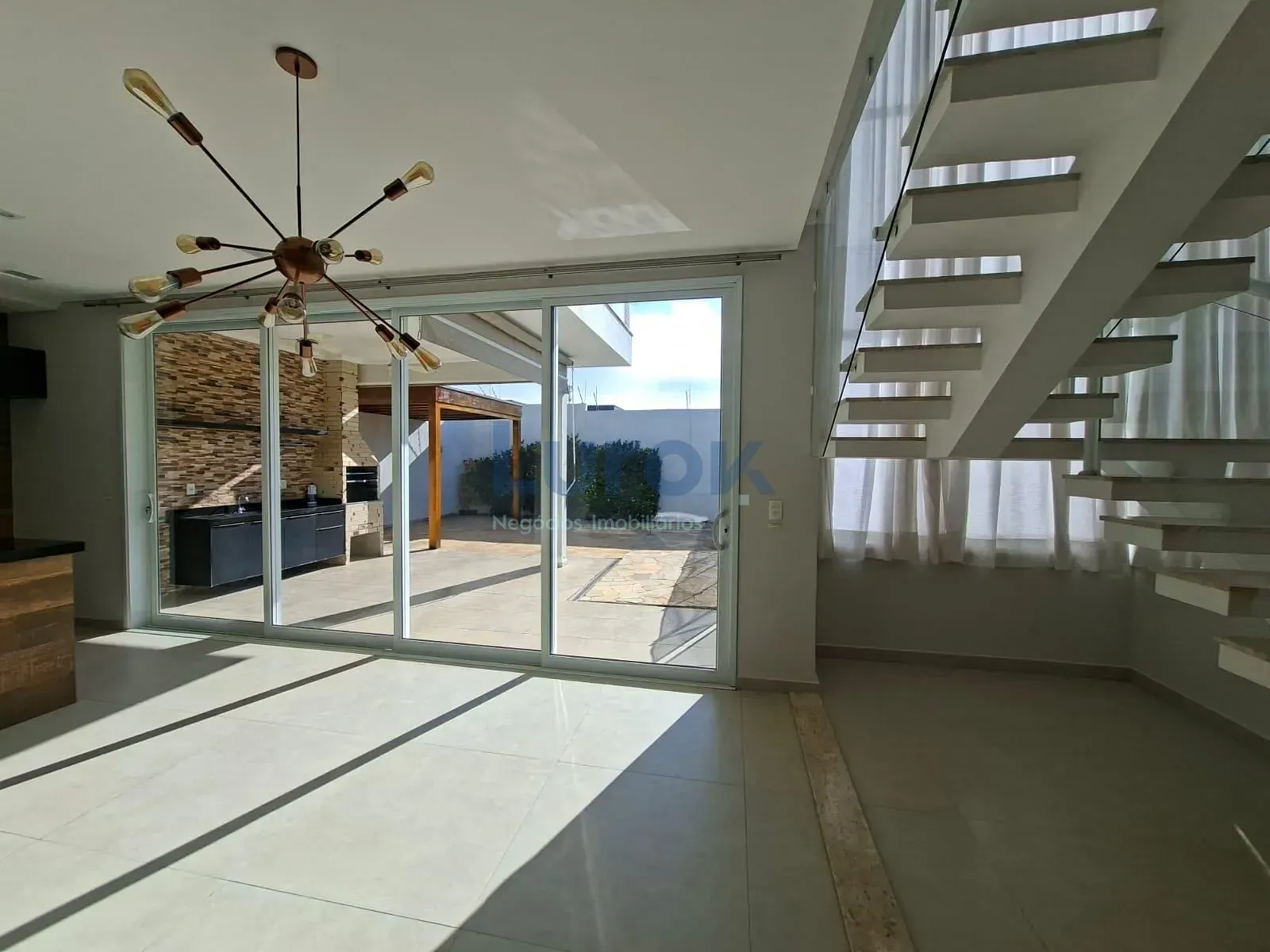 Casa, 3 quartos, 259 m² - Foto 11