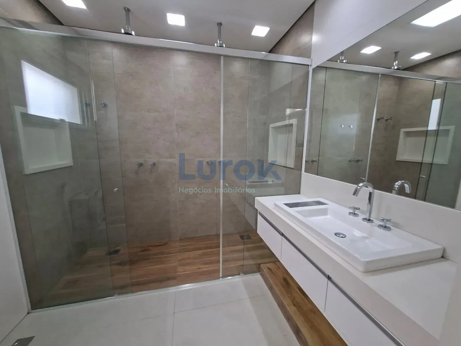 Casa, 3 quartos, 259 m² - Foto 32