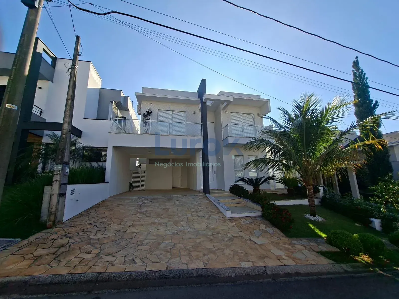 Casa, 3 quartos, 259 m² - Foto 1