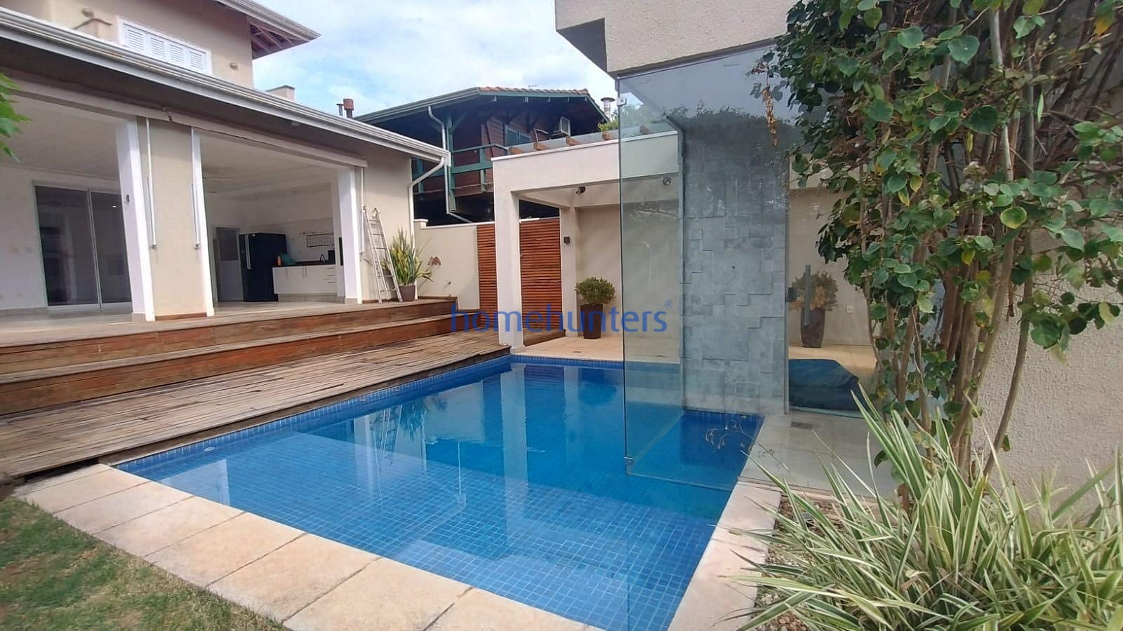 Casa, 4 quartos, 380 m² - Foto 1