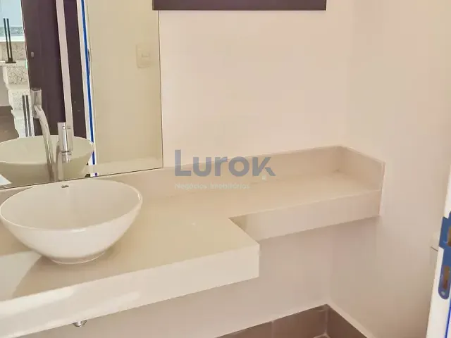 Casa com 140m² 3 quartos e 4 banheiros, à venda, no bairro Vista Alegre em Vinhedo