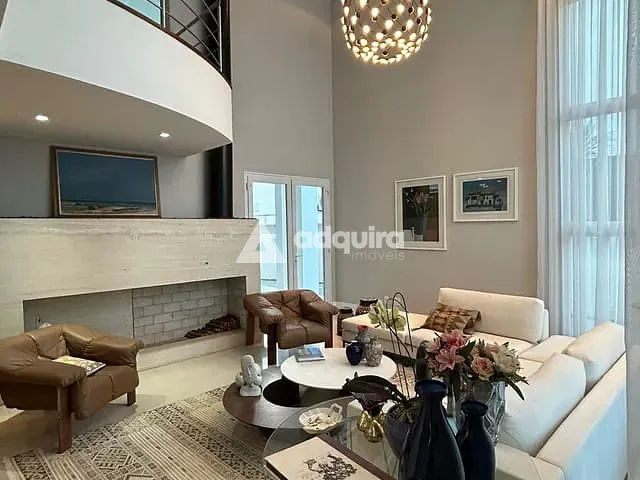 Casa com 650m² 3 quartos e 5 banheiros, à venda, no bairro Centro em Ponta Grossa