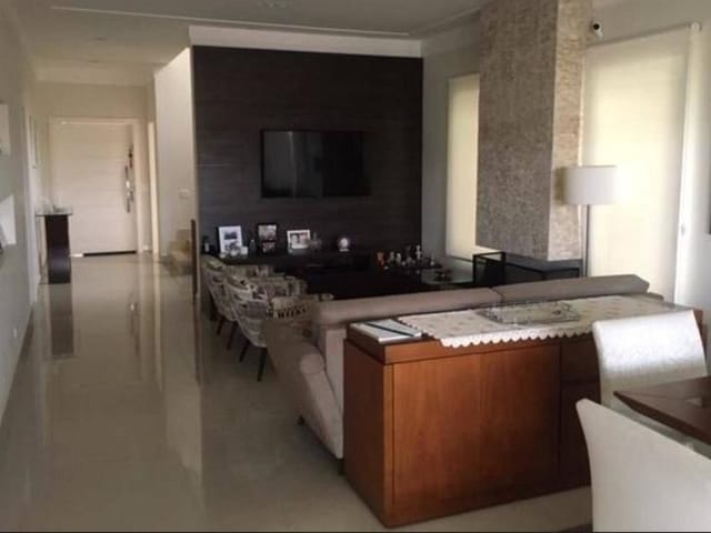Casa com 400m² 4 quartos e 5 banheiros, à venda, no bairro Morada dos Pinheiros (Aldeia da Serra) em Santana de Parnaíba