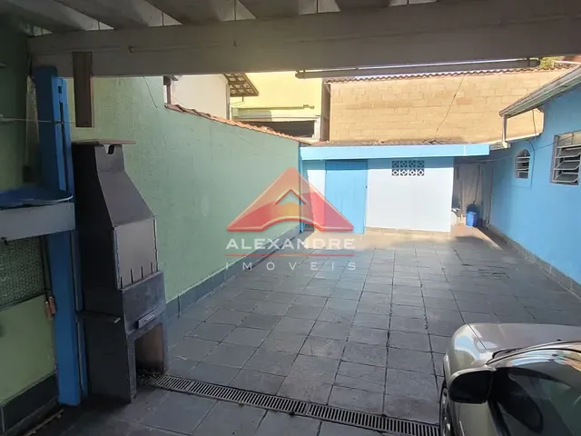 Casa com 250m² 3 quartos e 2 banheiros, à venda, no bairro Jardim Satélite em São José dos Campos