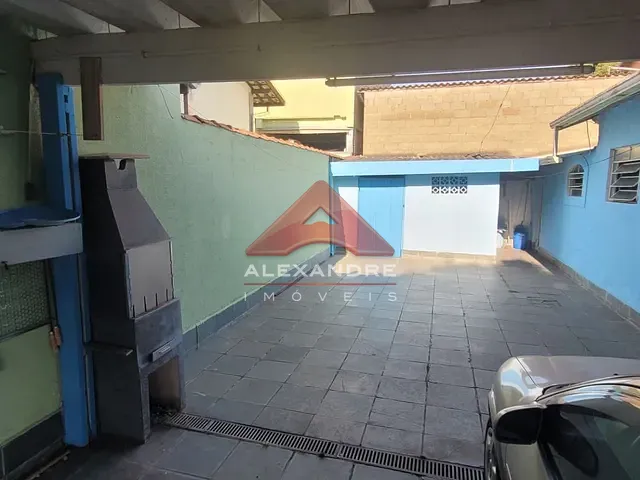 Casa com 250m² 3 quartos e 2 banheiros, à venda, no bairro Jardim Satélite em São José dos Campos