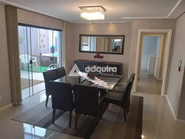 Casa com 225m² 3 quartos e 3 banheiros, à venda, no bairro Orfãs em Ponta Grossa