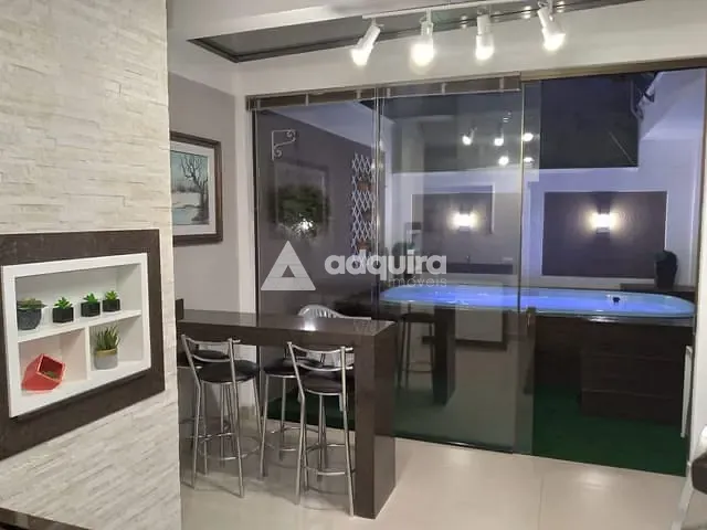 Casa com 225m² 3 quartos e 3 banheiros, à venda, no bairro Orfãs em Ponta Grossa