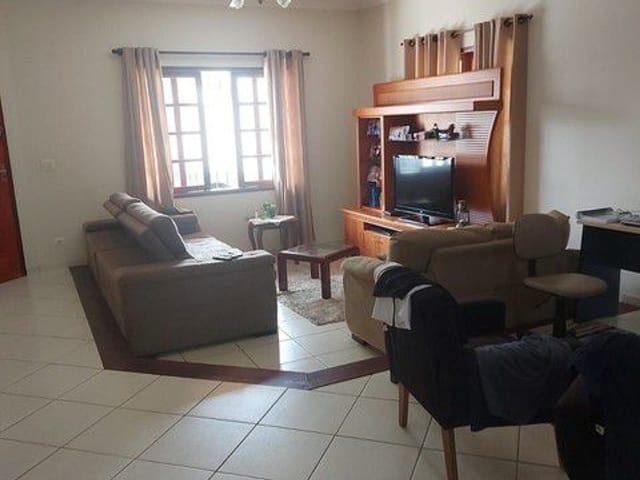 Casa 2 quartos e 2 banheiros, à venda, no bairro Portal da Mantiqueira em Taubaté