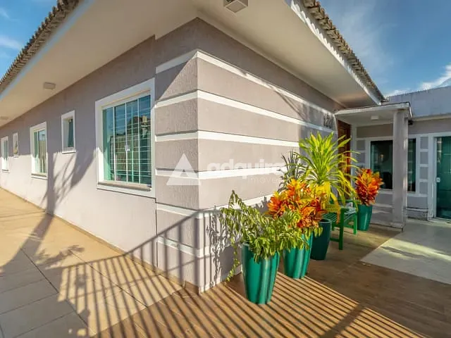 Casa com 396m² 3 quartos e 2 banheiros, à venda ou para alugar, no bairro Oficinas em Ponta Grossa