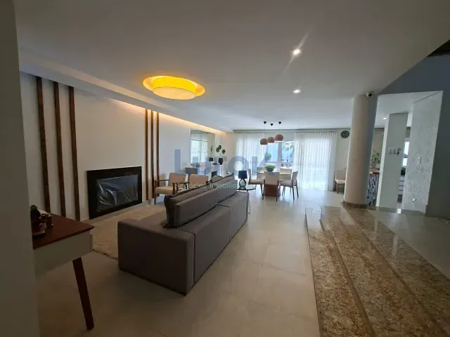 Casa com 960m² 3 quartos e 5 banheiros, à venda, no bairro Jardim Recanto em Valinhos