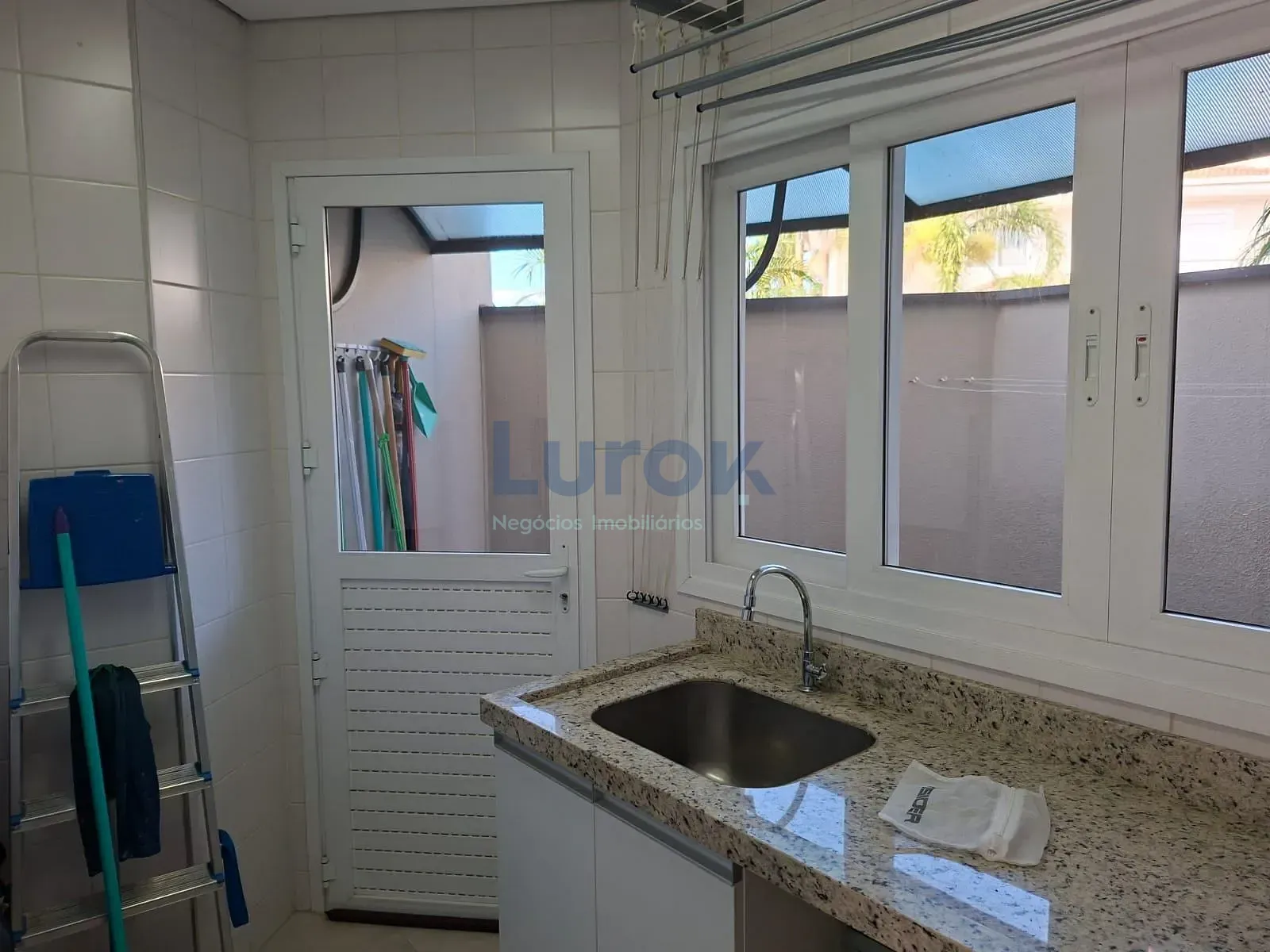 Casa, 3 quartos, 288 m² - Foto 30